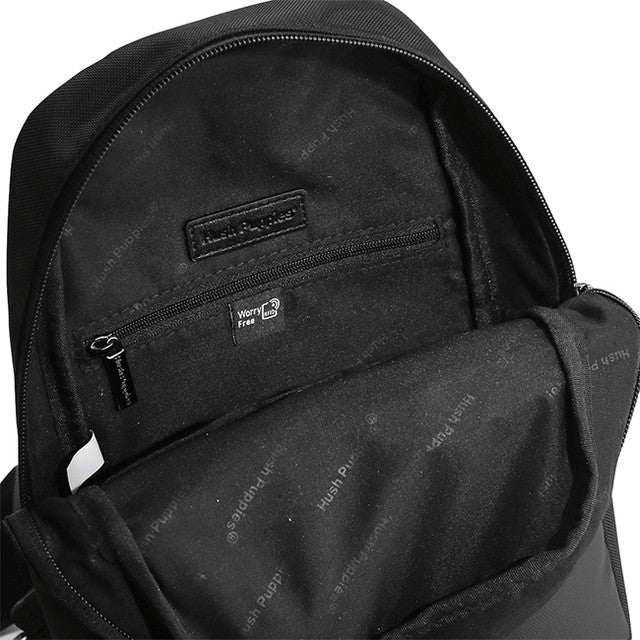 Louis Chest Bag In Black
