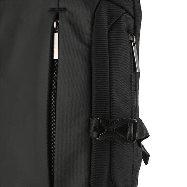 Emeric Chest Bag In Black