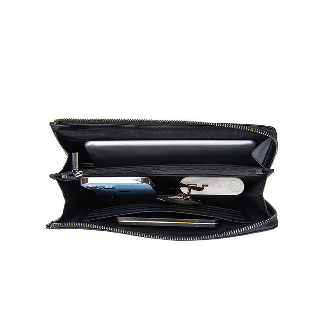 Norman Clutch In Black