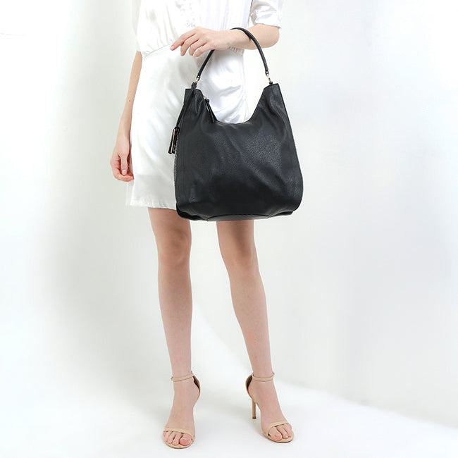Issaya Hobo (M) In Black
