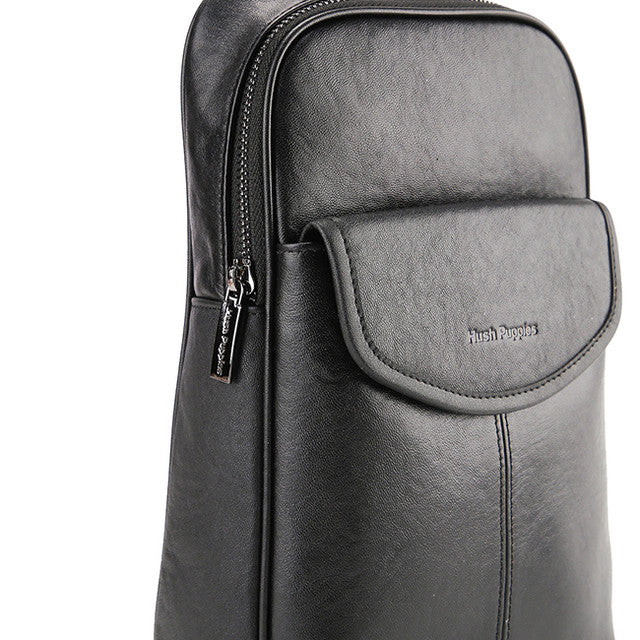Oscar Chest Bag In Black