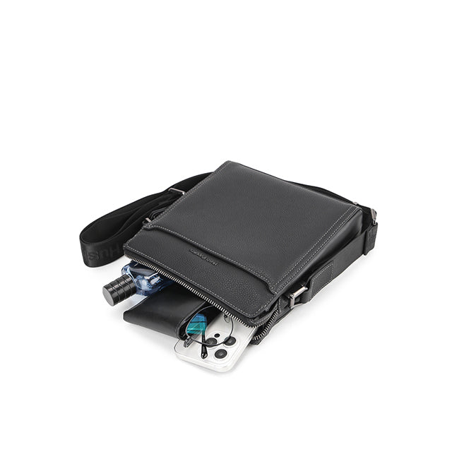 Taylor Sling Bag In Black