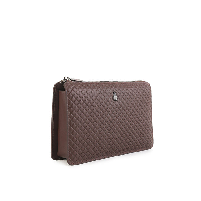 Scottie Clutch In Dark Brown
