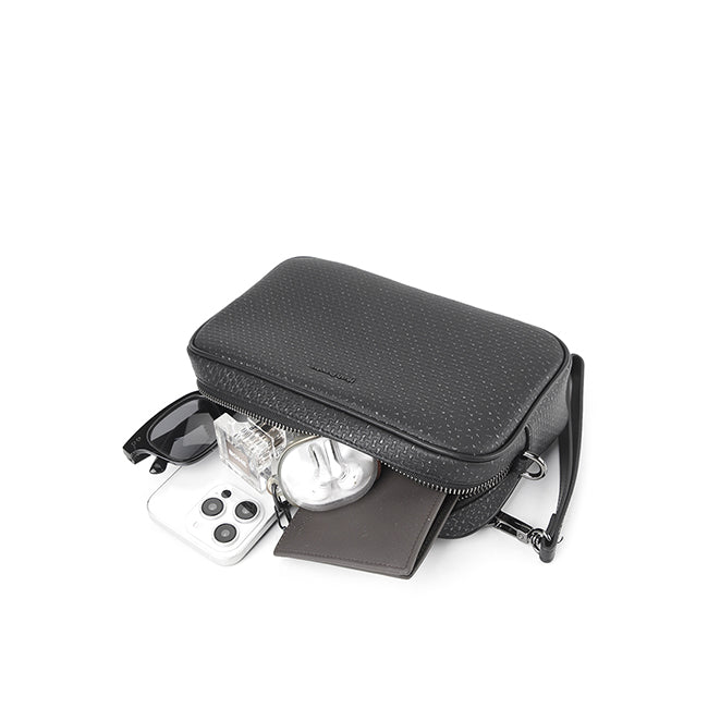 Cannon Clutch In Black