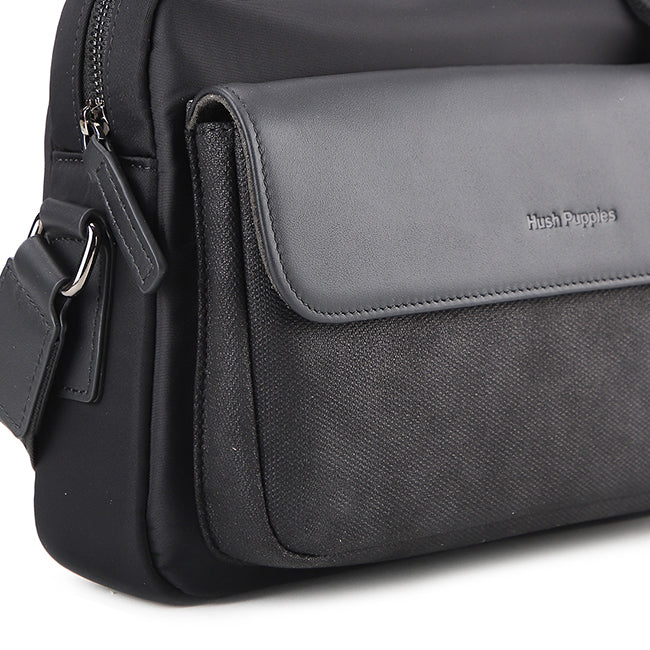 Molly Messenger Bag In Black
