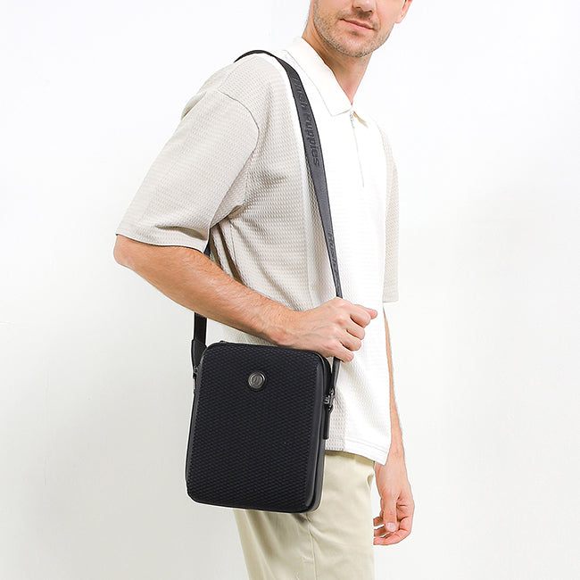 Telford Sling Bag In Black