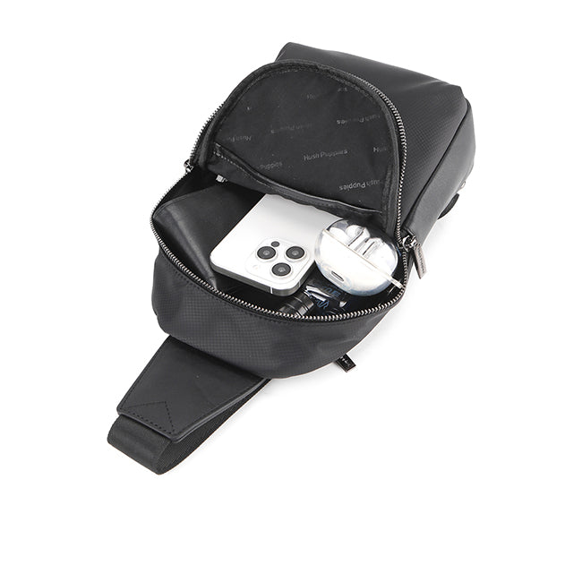 Vincent Chest Bag In Black