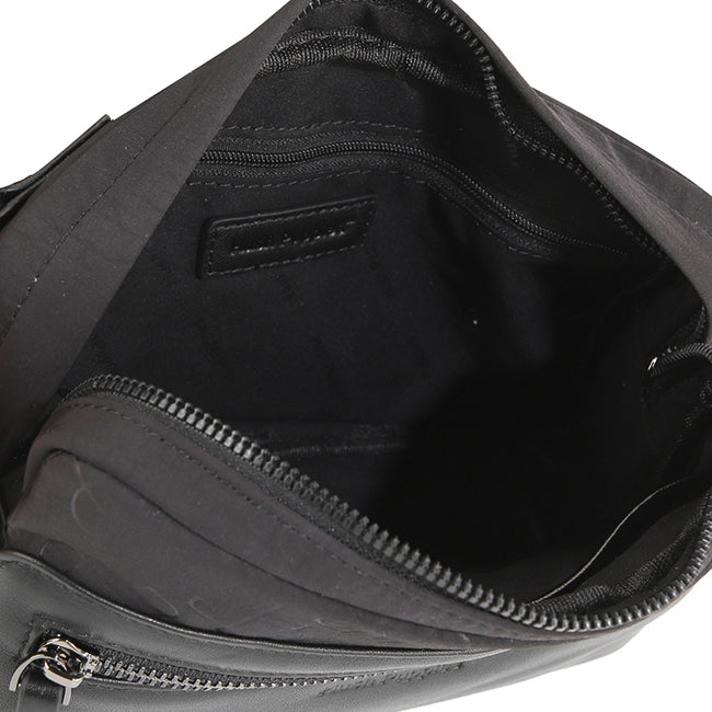 Tiamo Clutch In Black