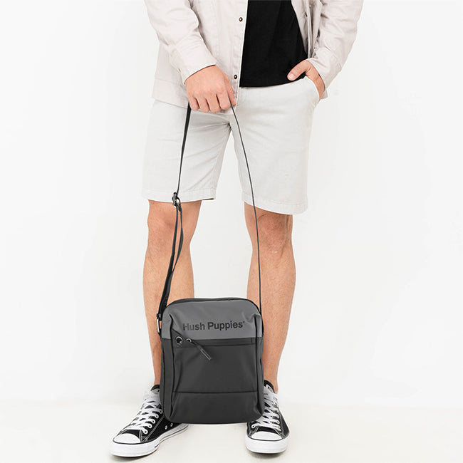 Kingsley Sling Bag In Black