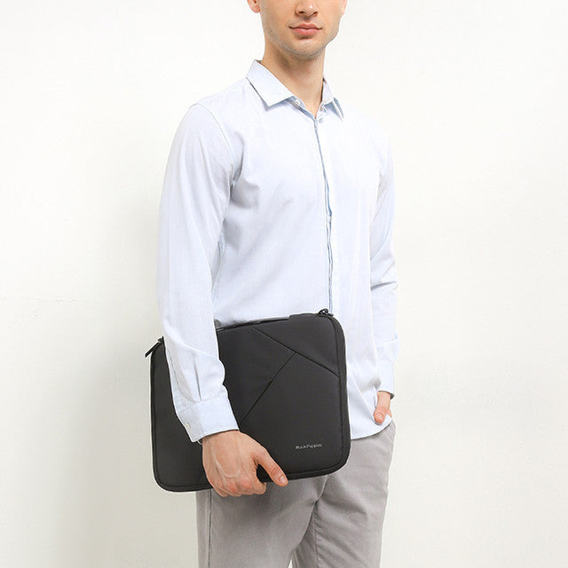 Polly Laptop Sleeve In Black