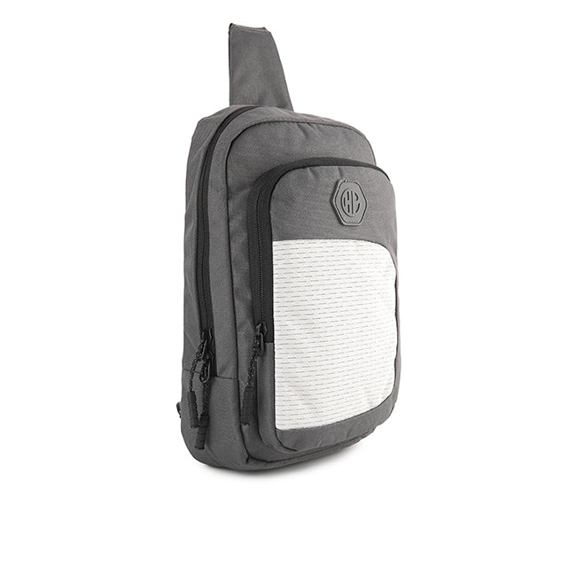 Journey Chest Bag In Grey