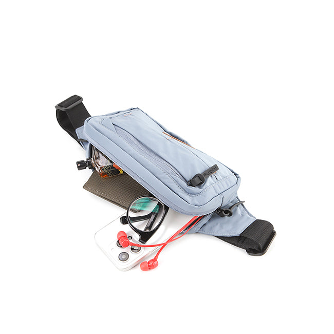 Xander Waist Bag In Light Blue