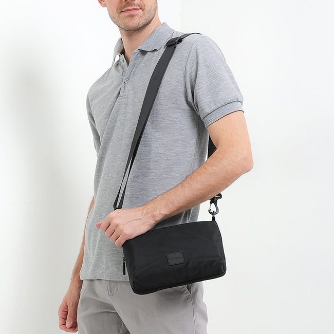 Zenith Sling Bag - S In Black