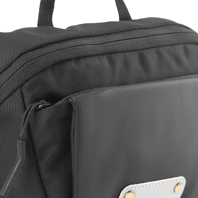 Zinc Sling Bag - S In Black