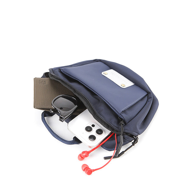 Zinc Sling Bag - S In Navy
