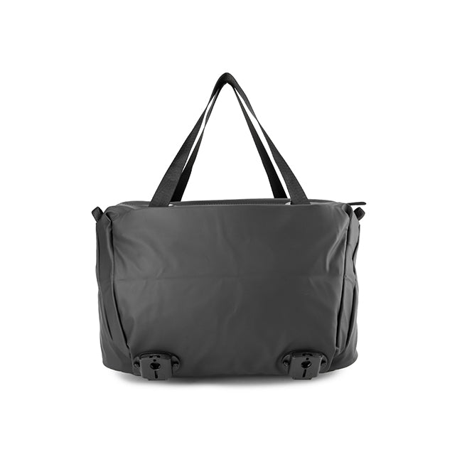 Zariah Messenger Bag In Black