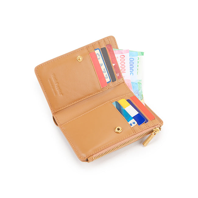 Britney Bi Fold Wlt In Tan