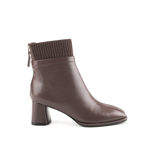 Boots Oline In Brown