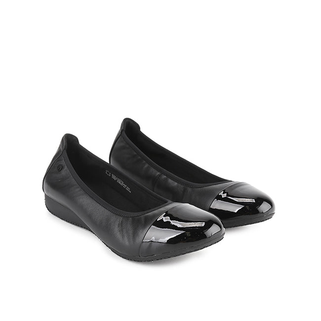 Maiza Palmer In Black