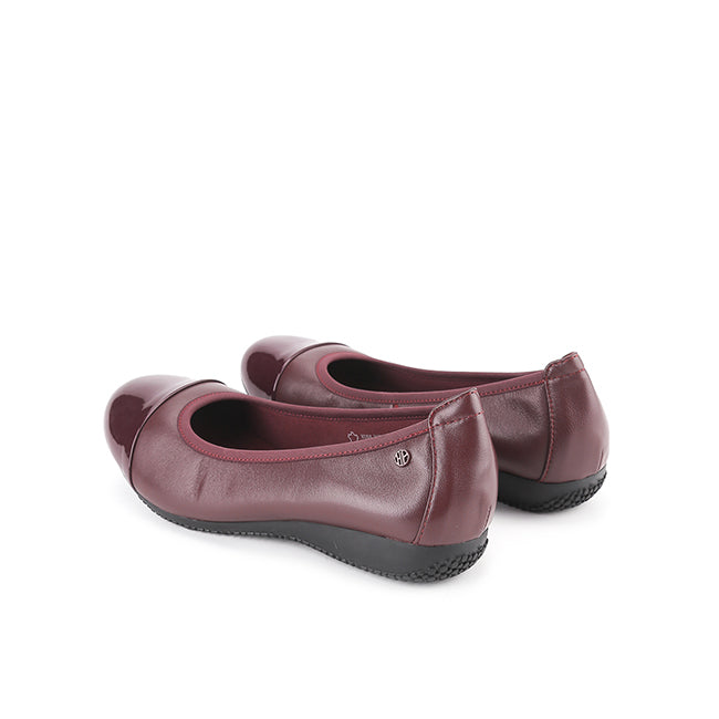 Maiza Palmer In Maroon