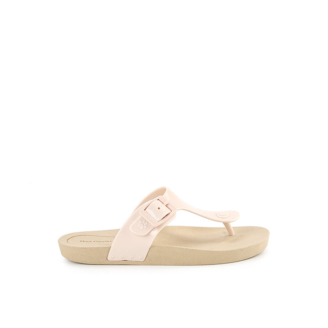 Brick Ladies In Sand