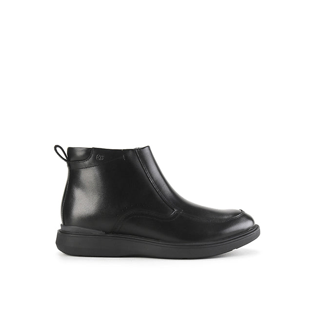 Alpha Zip Boots In Black