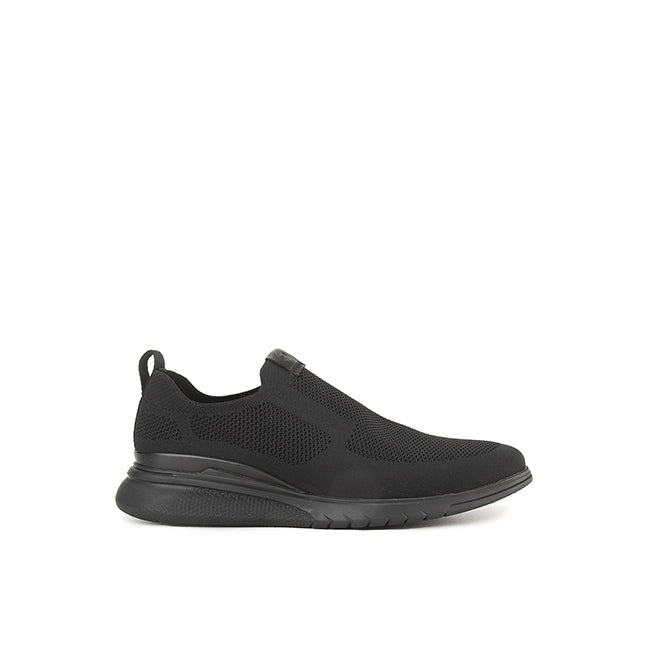 Advance Knit Slip On In Bold Black Knit