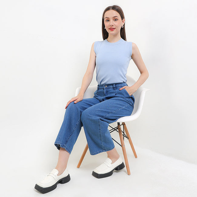 Munroe In Medium Blue