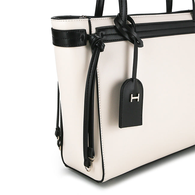 Ayla Tote M In Black