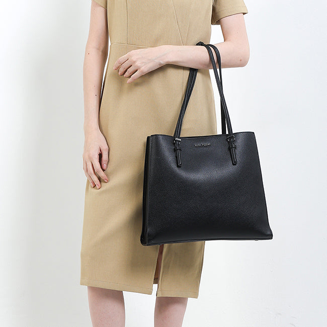 Hildah Shoulder In Black