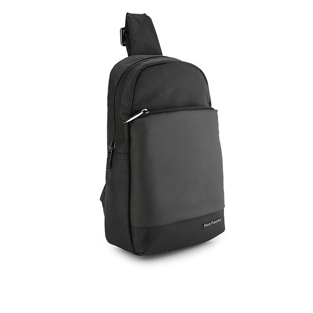 Louis Chest Bag In Black