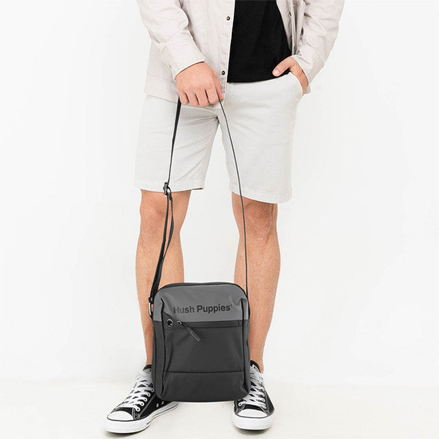 Kingsley Sling Bag In Black