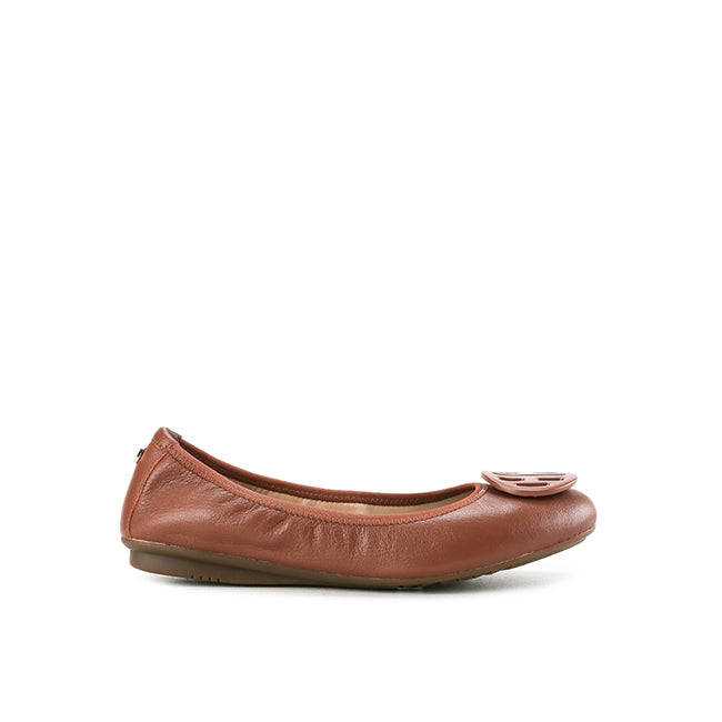 Flats Samantha In Brown