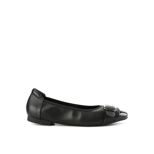 Flats Aiko Hush In Black