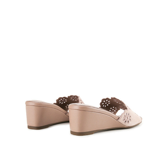 Marion Amber Slip On In Taupe