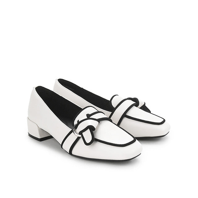 Kelsey Keys In White