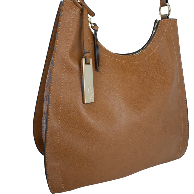 Issaya Hobo (S) In Camel