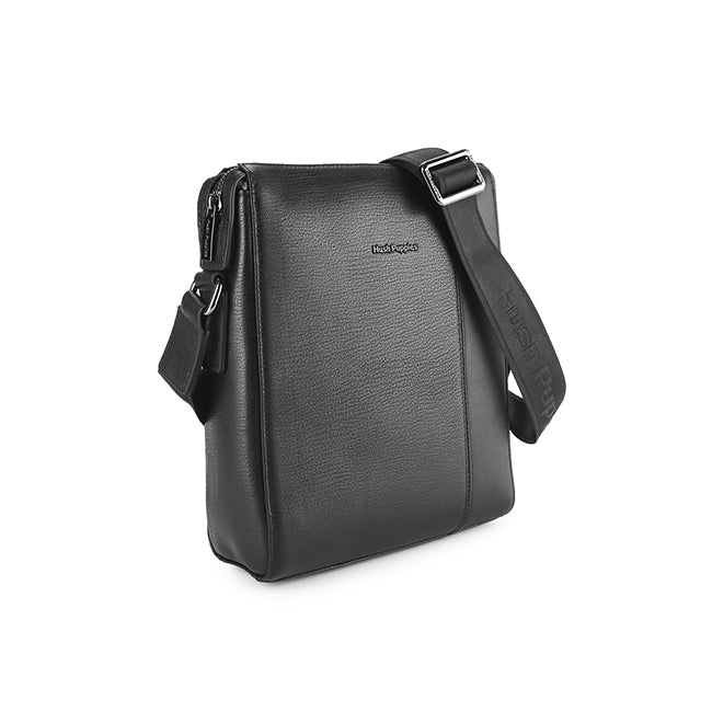Kingston Sling Bag In Black