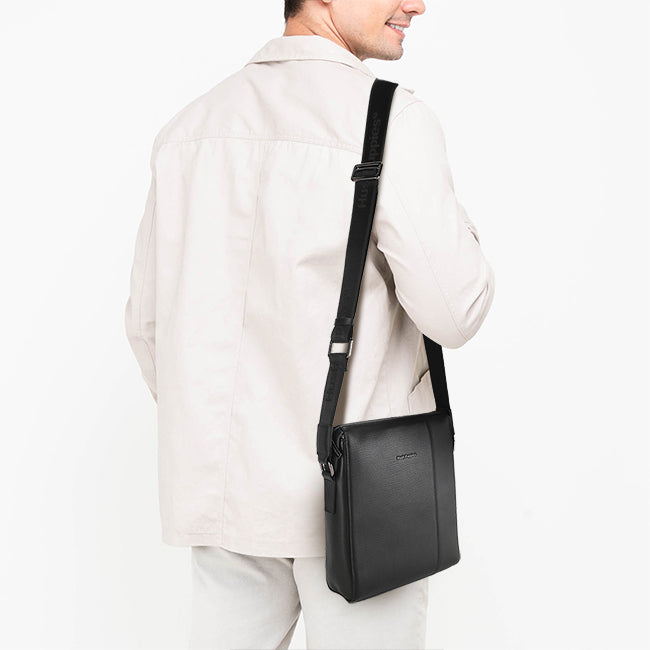 Kingston Sling Bag In Black