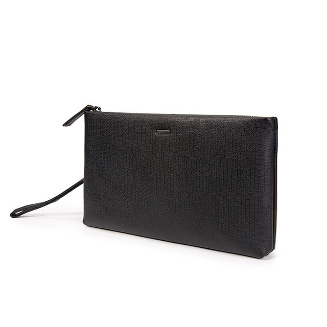 Remy Clutch In Black
