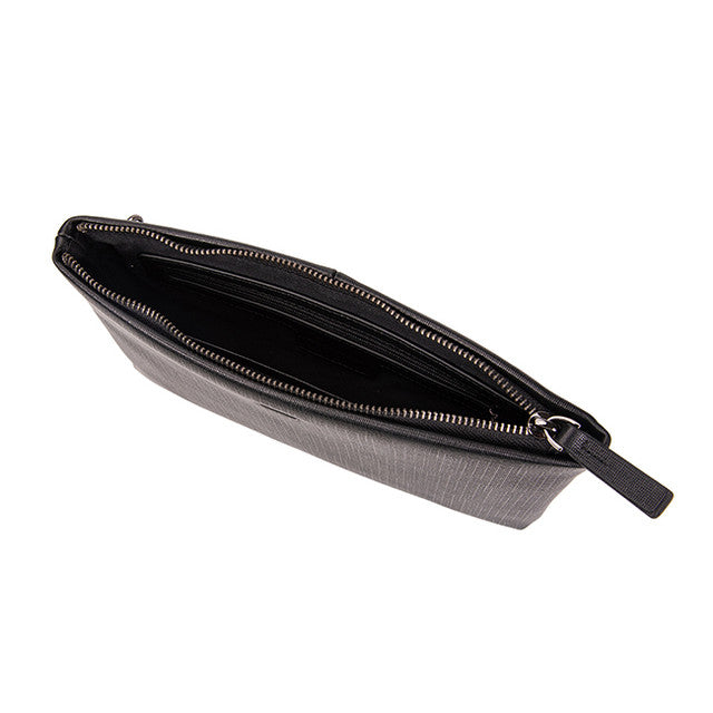 Remy Clutch In Black