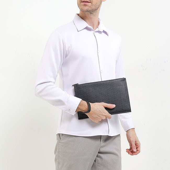 Vico Clutch In Black