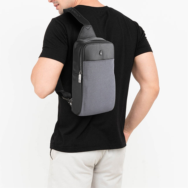 Kristo Chest Bag In Grey