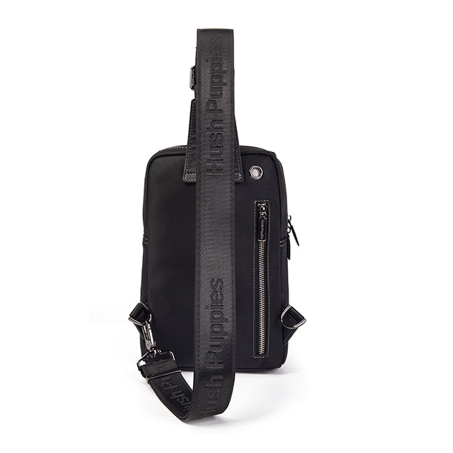 Pino Chest Bag In Black