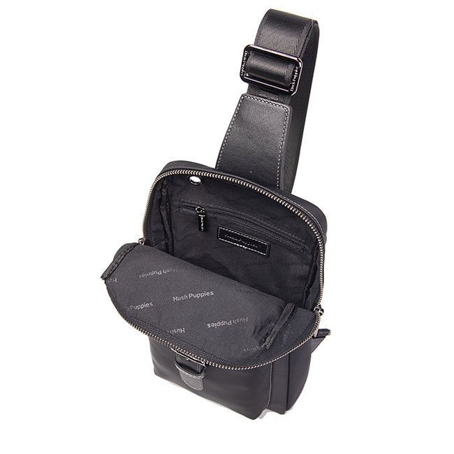 Pino Chest Bag In Black