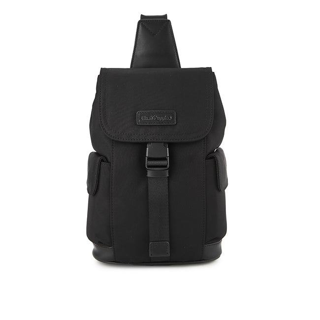 Owen Chest Bag In Black