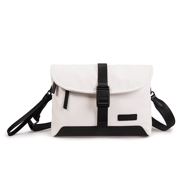 Qiunton Clutch / Messenger Bag In White