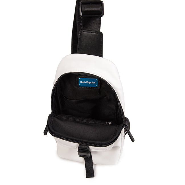 Qiunton Chest Bag In White