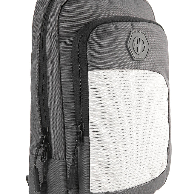 Journey Chest Bag In Grey