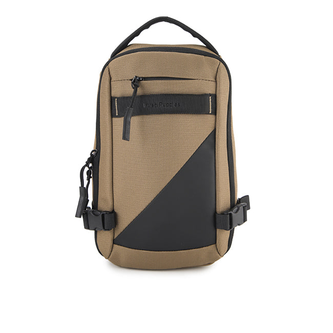 Tanner Chest Bag In Brown